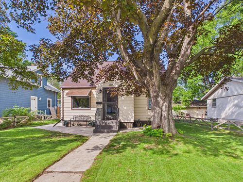 421 Raymond Avenue Ne, Saint Cloud, MN, 56304 | Card Image