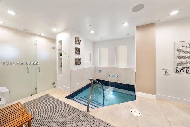 APT-1008 - 4779 Collins Ave, Condo with 3 bedrooms, 2 bathrooms and null parking in Miami Beach FL | Image 23