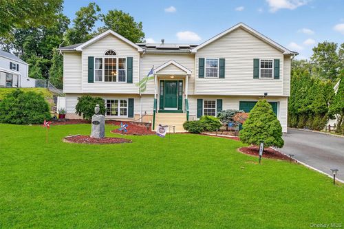 12 Cedar Ln, Thiells, NY, 10984-1211 | Card Image