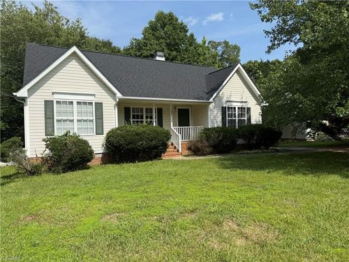 3007 Brookrun Dr, Jamestown, NC, 27282-7721 | Card Image