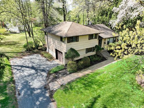 17 Scott Dr, New City, NY, 10956-6739 | Card Image