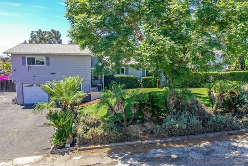 625 Corona Ct, Vista, CA, 92081-6702 | Card Image