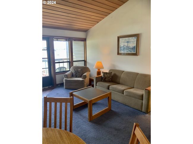 Living Room | Image 5