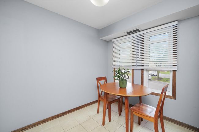 APT-1-16B - 2287 Country Club Dr, Condo with 1 bedrooms, 1 bathrooms and 2 parking in Woodridge IL | Image 6