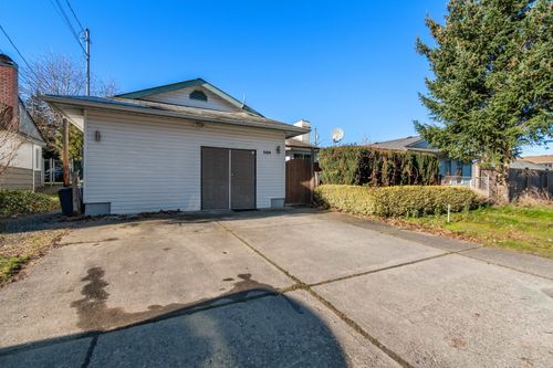 5499 Viola St, Chilliwack, BC, V2R3M6 | Card Image