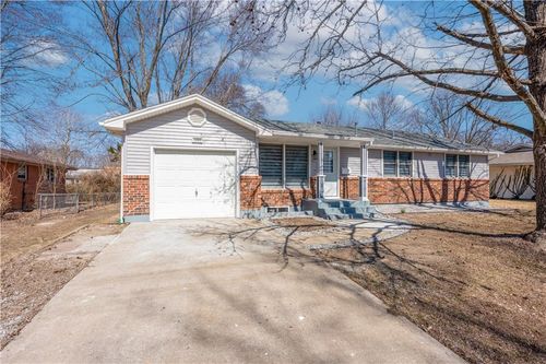 2404 Albert Lee Ave, Sedalia, MO, 65301-2511 | Card Image