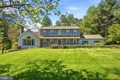 124 Ridgewood Cir, DOWNINGTOWN, PA, 19335-1355 | Card Image