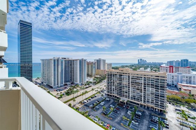 APT-22G - 1985 S Ocean Dr, Condo with 2 bedrooms, 2 bathrooms and null parking in Hallandale Beach FL | Image 21