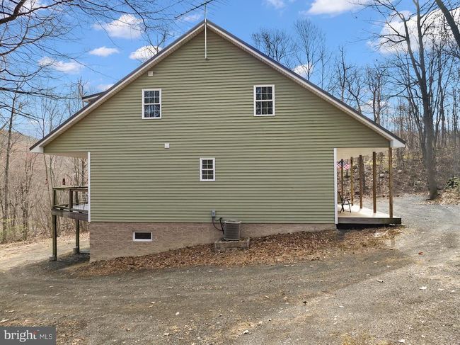 8620 Monns Gap Rd, House other with 4 bedrooms, 2 bathrooms and null parking in WAYNESBORO PA | Image 4