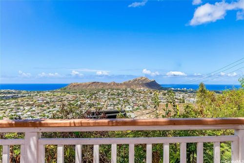 1729 Iwi Way, Honolulu, HI, 96816-3826 | Card Image