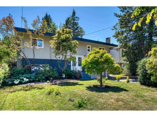 13750 Blackburn Avenue, White Rock, BC, V4B2Y8 | Card Image