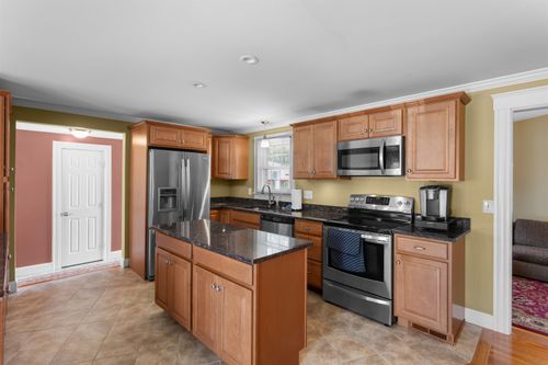 117 Brady Circle, Manchester, NH, 03109 | Card Image