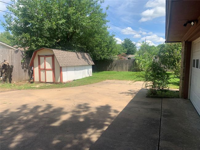 1726 Crescent Dr, House other with 4 bedrooms, 3 bathrooms and null parking in Sherman TX | Image 29