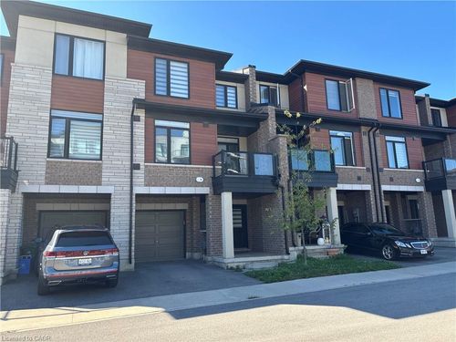 135-590 N Service Rd, Stoney Creek, ON, L8E0K5 | Card Image