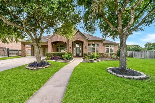3104 Richard Ln, Friendswood, TX, 77546-2874 | Card Image