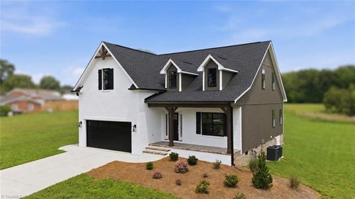 377 Lenalan Dr, Lexington, NC, 27295-7242 | Card Image