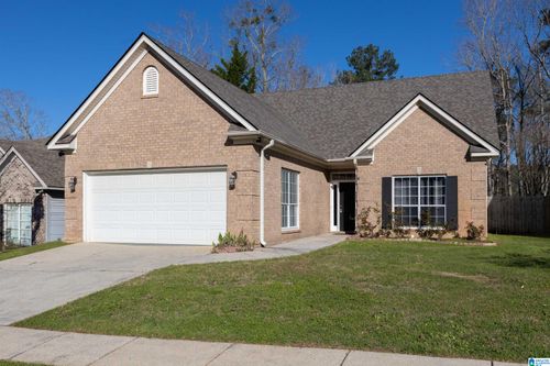 668 Forest Lakes Dr, STERRETT, AL, 35147-8136 | Card Image