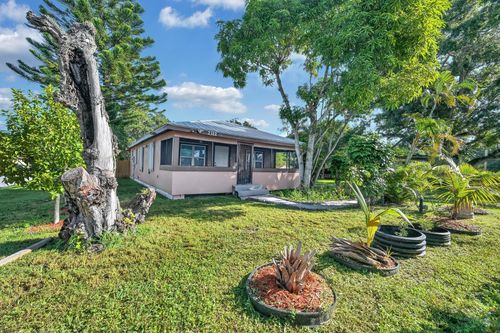 2312 Georgia Ave, Fort Pierce, FL, 34950-6535 | Card Image