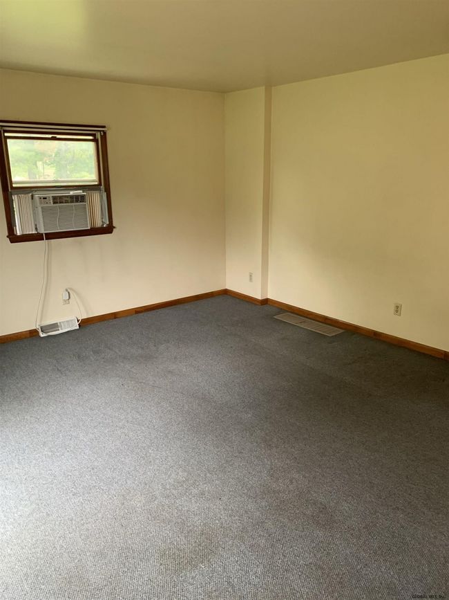 B - 119 Dunsbach Rd, Home with 1 bedrooms, 1 bathrooms and 3 parking in Halfmoon NY | Image 7