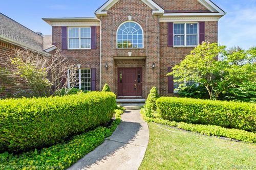 49255 Braeburn Ln, Novi, MI, 48374-2167 | Card Image