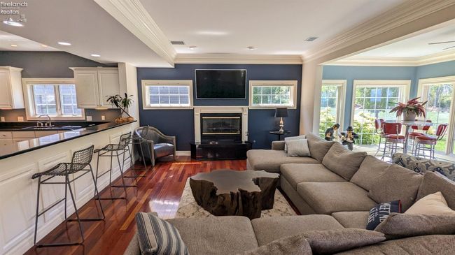 8051 E Lake Blvd, Condo with 4 bedrooms, 4 bathrooms and 2 parking in Marblehead OH | Image 17