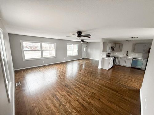 1116 N Swope Dr, Independence, MO, 64056-1144 | Card Image