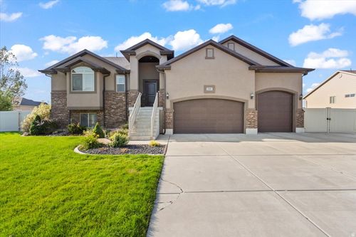 2581 W 2825 N, Farr West, UT, 84404-8584 | Card Image