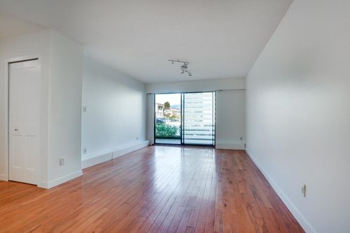 101-2040 Cornwall Ave, Vancouver, BC, V6J1E1 | Card Image