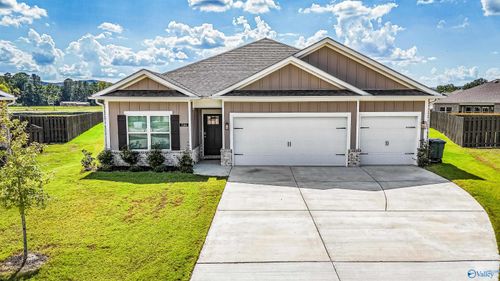 7104 Kalli Ilyssa Cir Se, Gurley, AL, 35748-4002 | Card Image