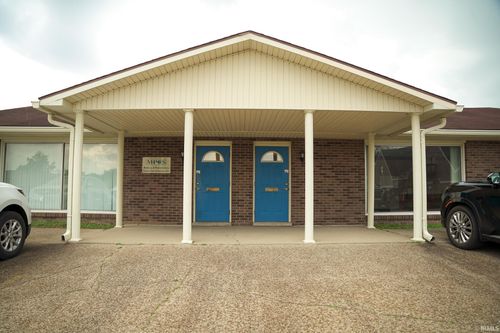 b-5055 Plaza Dr E, Newburgh, IN, 47630 | Card Image