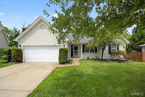 1096 Treeshade Dr, Saint Peters, MO, 63376-7621 | Card Image