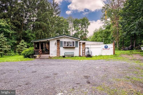 545 Edwards Rd, NARVON, PA, 17555-9731 | Card Image