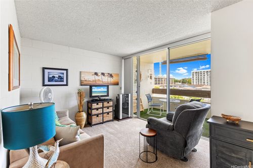 apt-a405-1555 Pohaku St, Honolulu, HI, 96817-2836 | Card Image