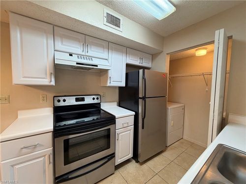 804-12561 Equestrian Cir, FORT MYERS, FL, 33907-7556 | Card Image