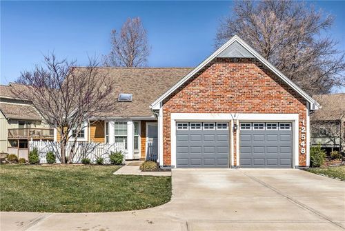 12548 W 82nd Ter, Lenexa, KS, 66215-2743 | Card Image