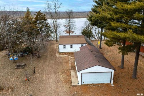 706 Oak St, New Boston, IL, 61272-5739 | Card Image