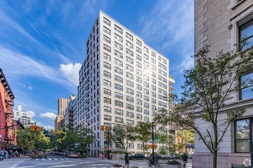 10v-130 E 18th St, New York, NY, 10003-2423 | Card Image