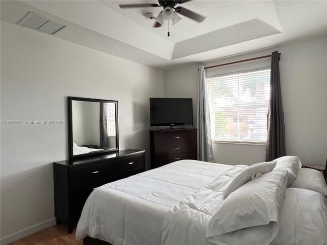 953 Sw 149 Th Ct, Townhouse with 4 bedrooms, 3 bathrooms and null parking in Miami FL | Image 15