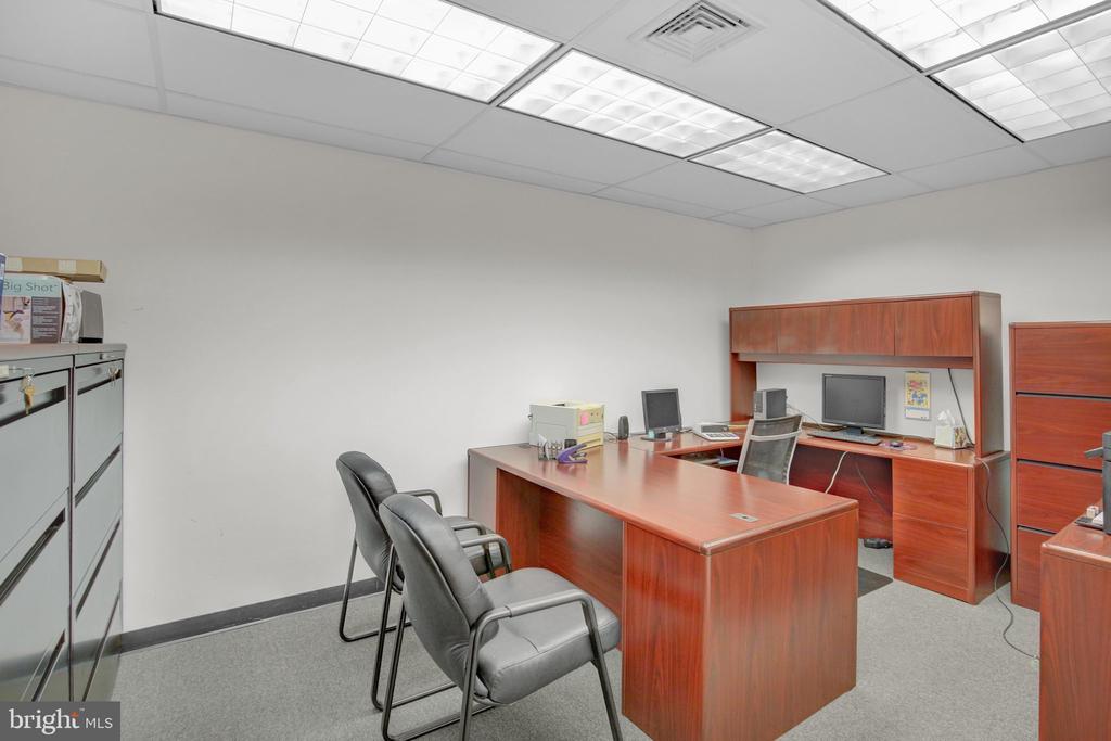 Commercial Sale in TEMPLE 4