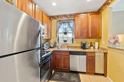 38-131 Surf Dr, Bronx, NY, 10473-2491 | Card Image