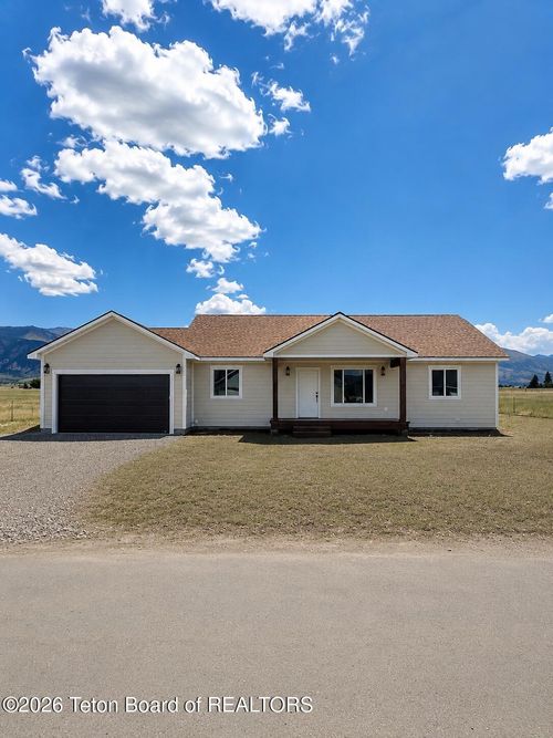 146 Rusty Springs Ln, Thayne, WY, 83127-9009 | Card Image