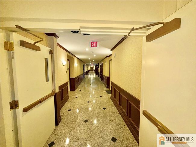 APT-211 - 540 Cranbury Rd, Townhouse with 1 bedrooms, 1 bathrooms and null parking in East Brunswick NJ | Image 25
