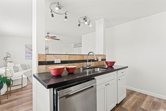 APT-130 - 92-1132 Panana St, Condo with 3 bedrooms, 2 bathrooms and 2 parking in Kapolei HI | Image 4