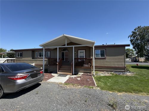 92-3010 W Peninsula Dr, Moses Lake, WA, 98837-2992 | Card Image