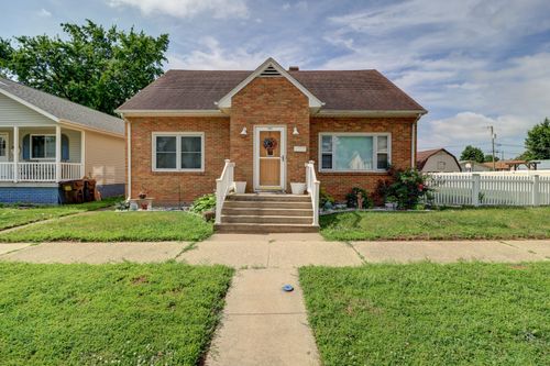 1022 13th Ave, Fulton, IL, 61252-1124 | Card Image