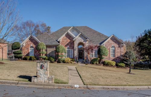 125 Mohawk Dr, Maumelle, AR, 72113-5860 | Card Image