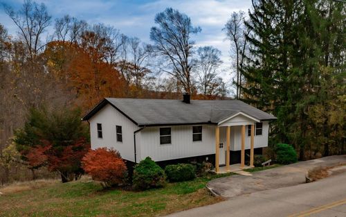 403 Virginia Ln, Waverly, OH, 45690-9130 | Card Image