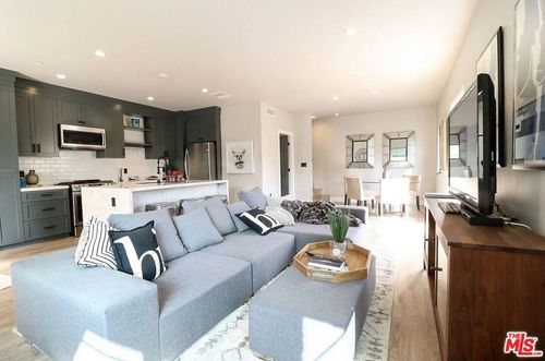 1253 S Plymouth, Los Angeles, CA, 90019 | Card Image