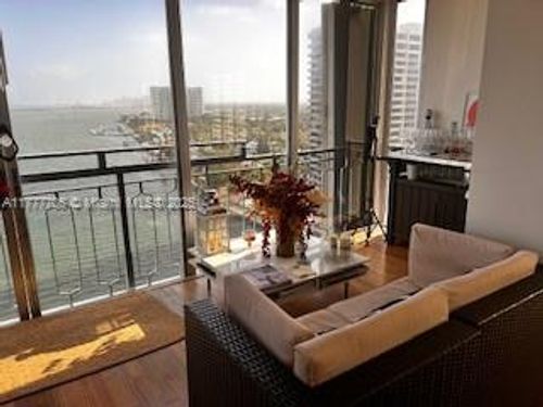 16g-11111 Biscayne Blvd, Miami, FL, 33181-3404 | Card Image