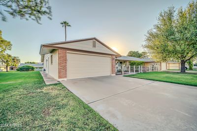 10133 W Forrester Drive, Home with 2 bedrooms, 2 bathrooms and null parking in Sun City AZ | Image 3